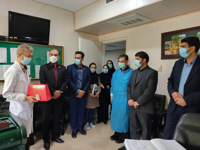 تقدیر از اساتید مرکز آموزشی درمانی امیرالمومنین(ع) به مناسبت بزرگداشت روز استاد